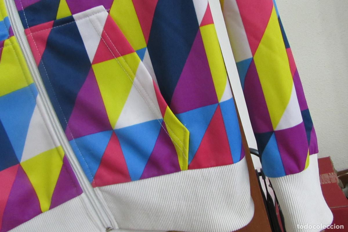 Segunda mano: CHAQUETA CHANDAL MULTICOLOR H&M Divided 38 - Foto 3