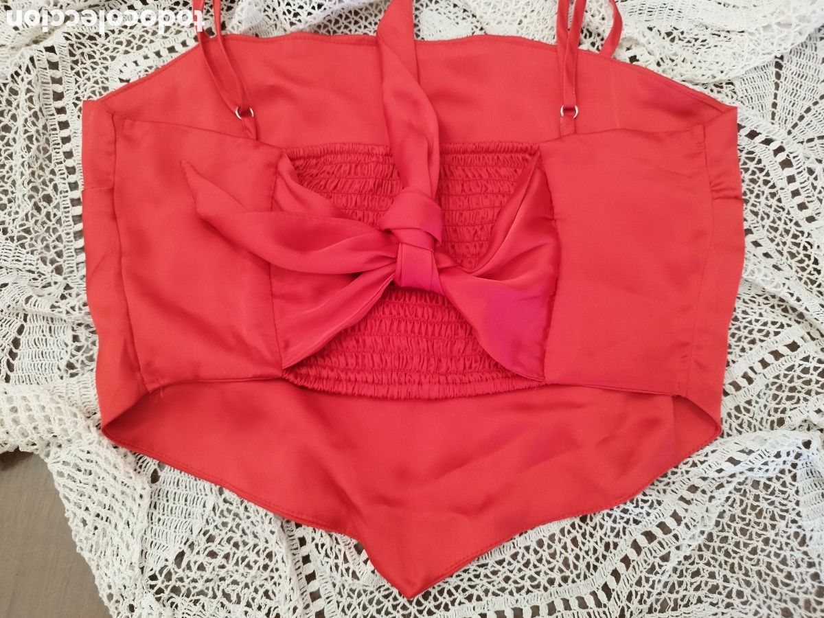 Segunda mano: Crop top rojo Stradivarius talla S - Foto 3