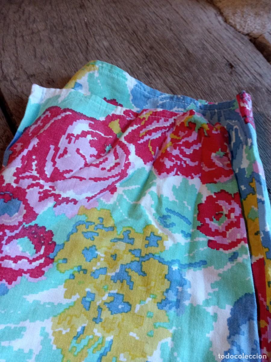 Segunda mano: C&oacute;modos pantalones de algod&oacute;n floreados. Talla 40 - Foto 4