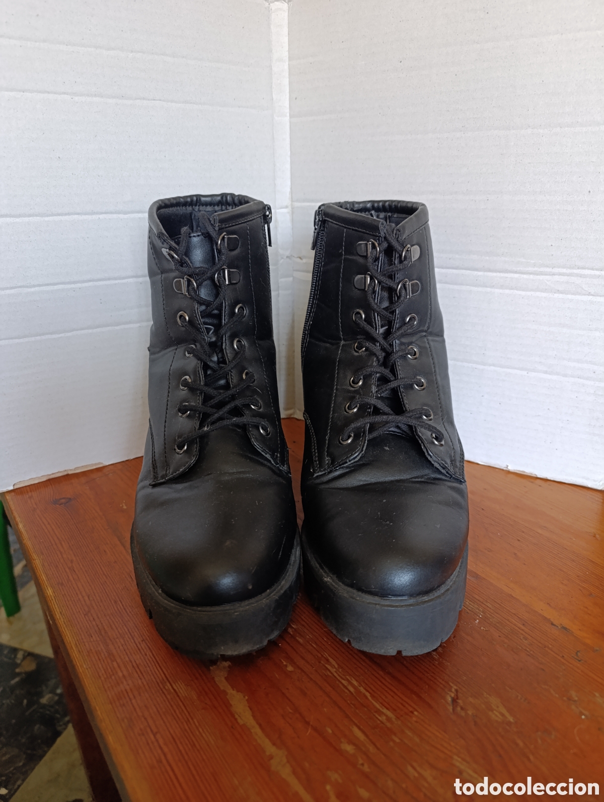 Segunda mano: BOTAS DE SE&Ntilde;ORA / CON PLATAFORMA / TALLA: 40 - Foto 2