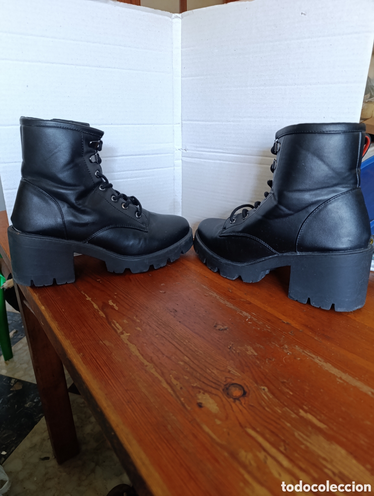 Segunda mano: BOTAS DE SE&Ntilde;ORA / CON PLATAFORMA / TALLA: 40 - Foto 1