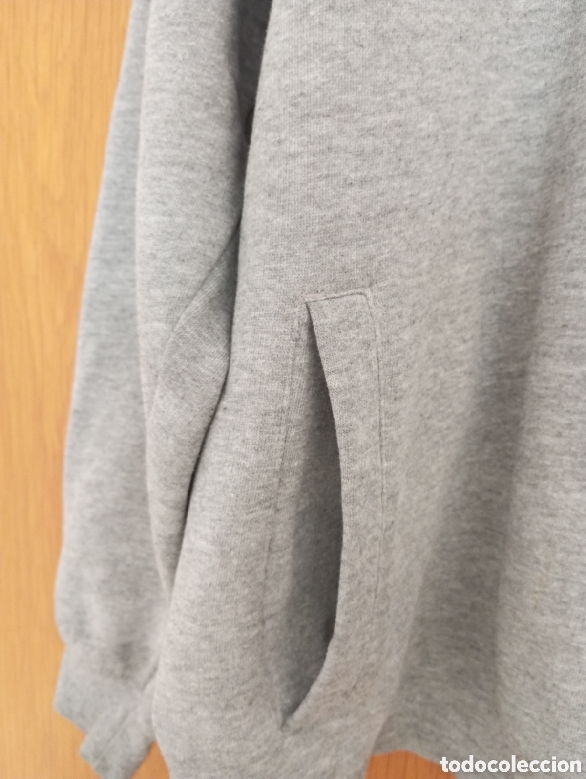 Segunda mano: Sudadera con cremallera gris Nike - Foto 2