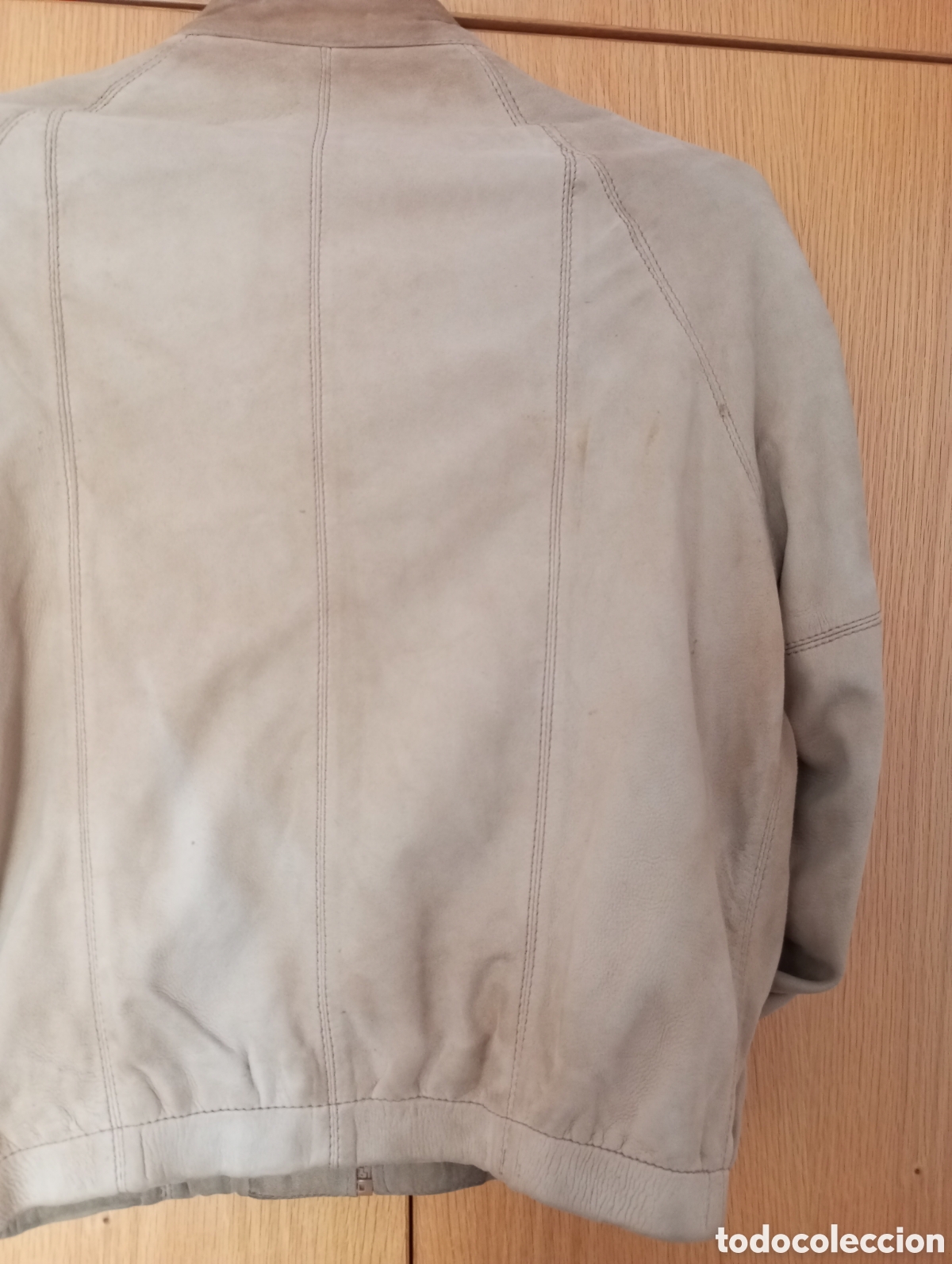 Segunda mano: Chaqueta p&iacute;el vuelta - Foto 4