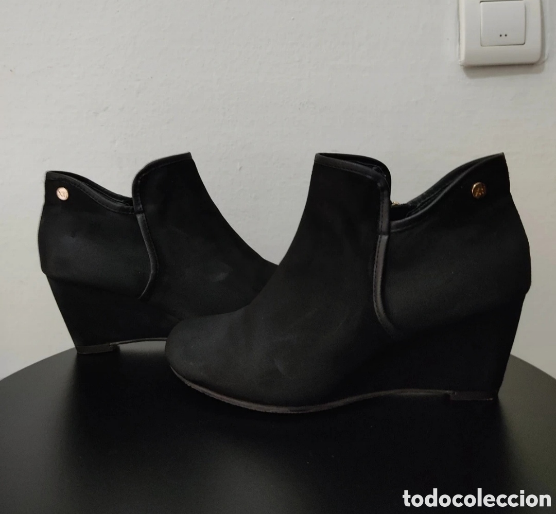 Segunda mano: Botines para mujer n&uacute;mero 38 marca XTI 2 Usos - Foto 2