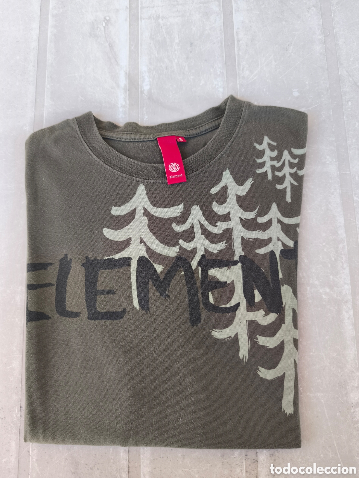 Segunda mano: Camiseta Element + otra Marc Crew de regalo - Foto 1