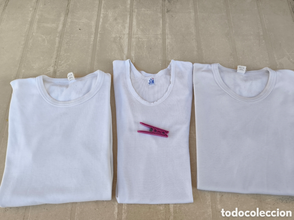 Segunda mano: 2 camisetas interior + 1 de regalo - Foto 3