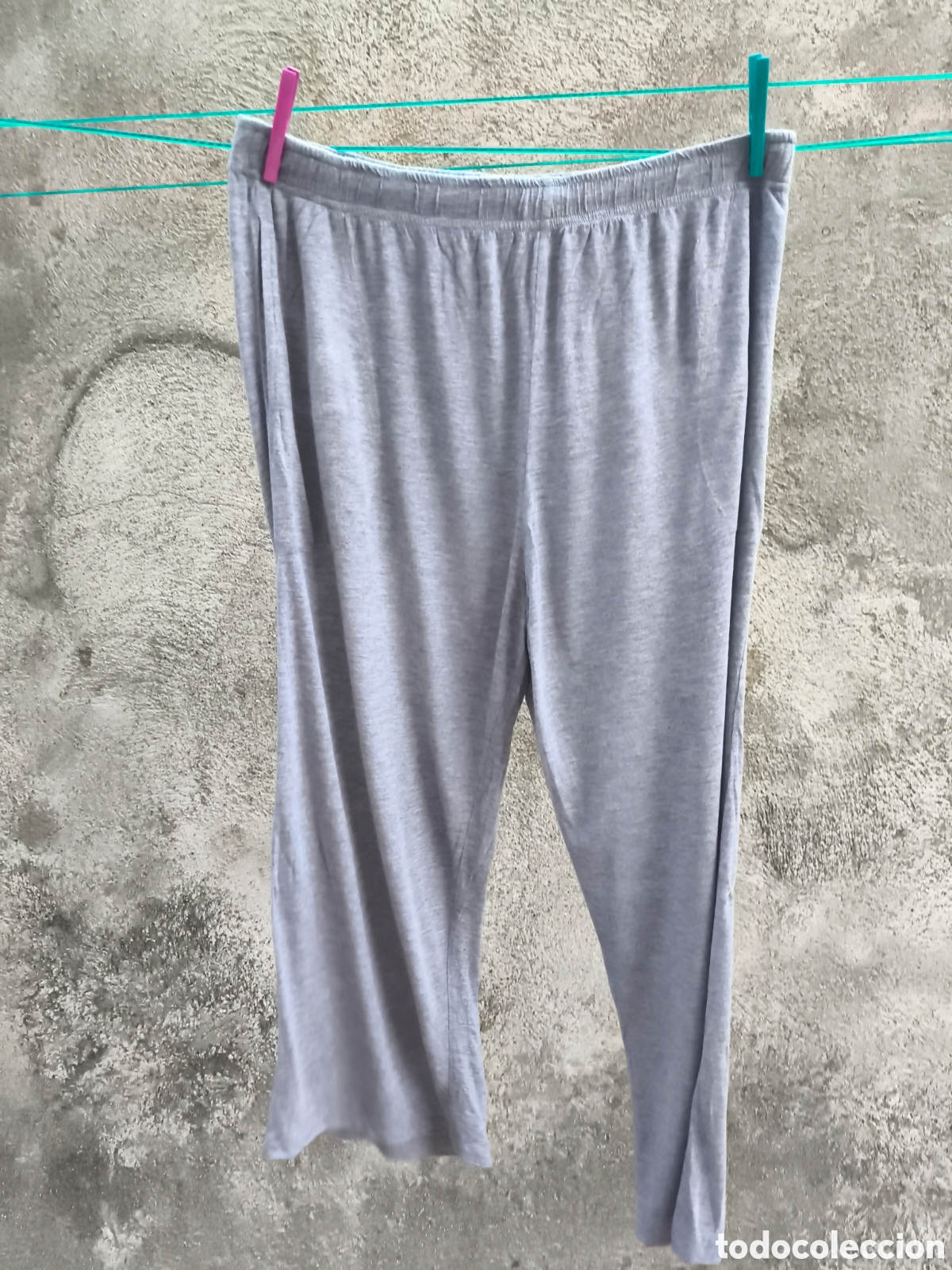 Segunda mano: Pijama gris. Muy c&oacute;modo. - Foto 4