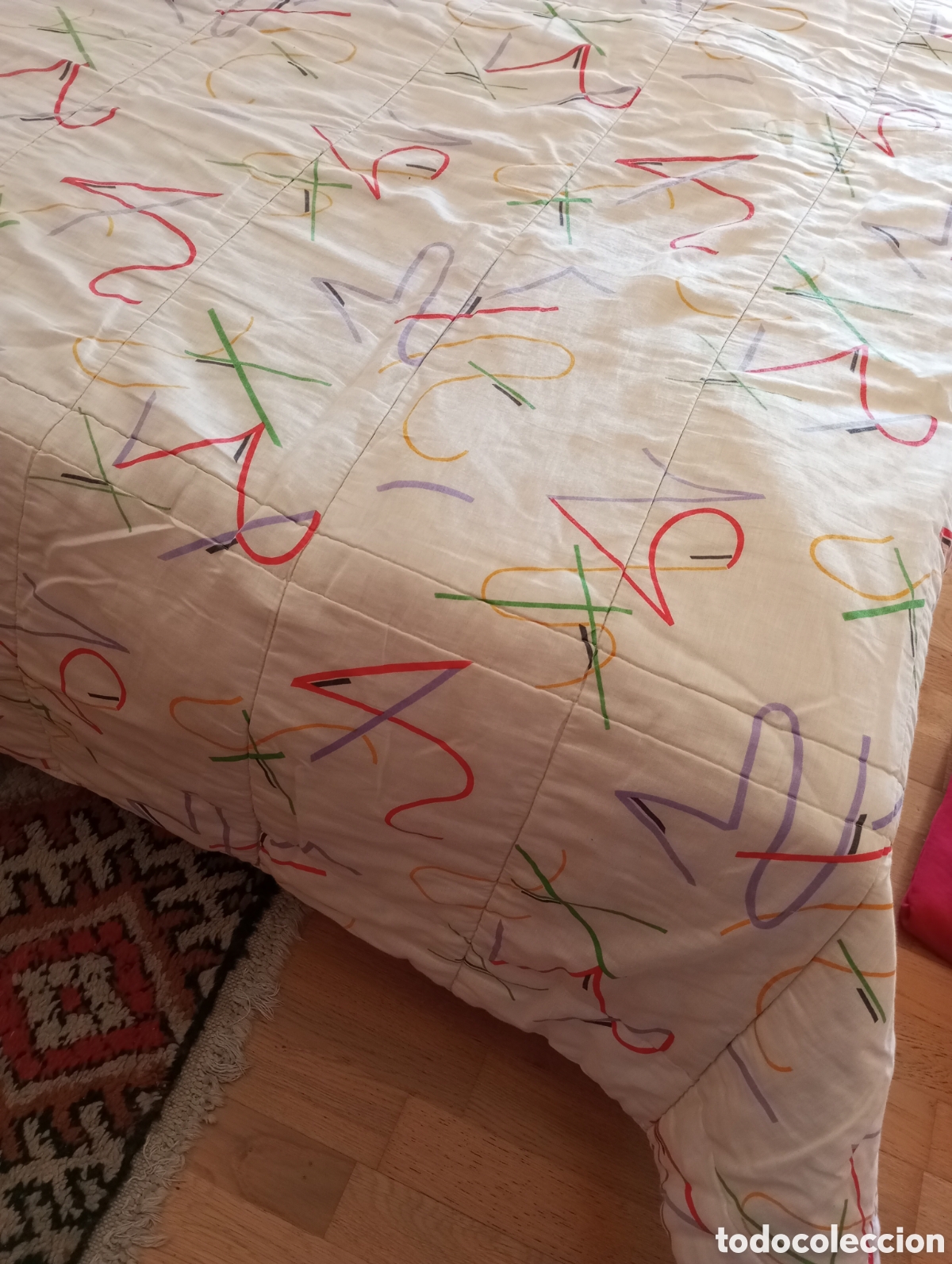 Segunda mano: Colcha acolchada cama 80cm - Foto 1