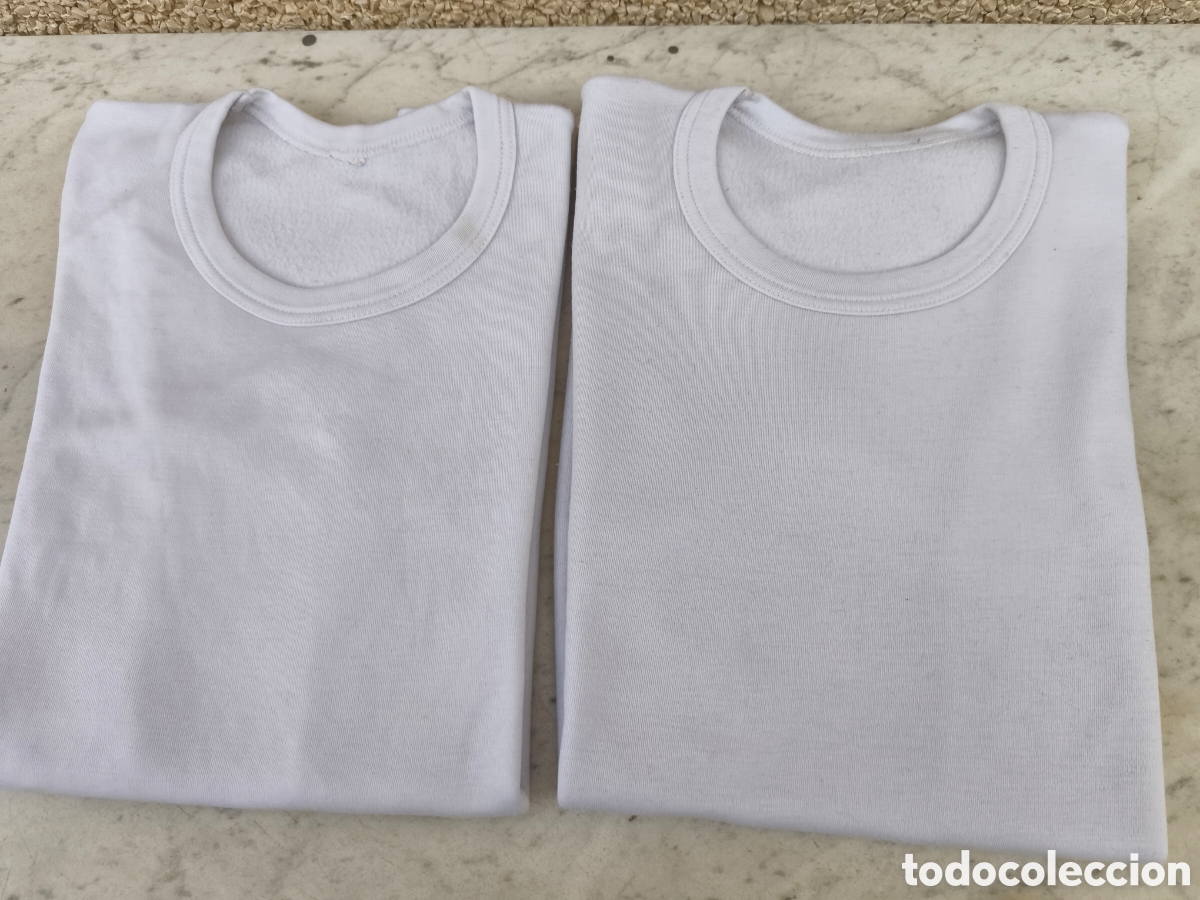 Segunda mano: 2 camisetas interior + 1 de regalo - Foto 2