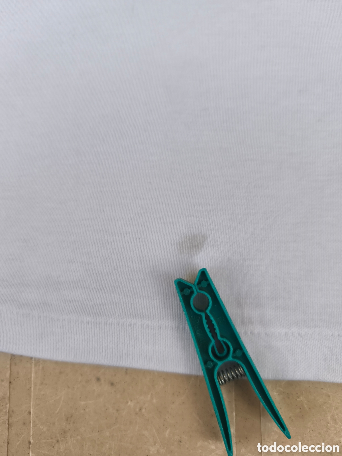 Segunda mano: 2 camisetas interior + 1 de regalo - Foto 3