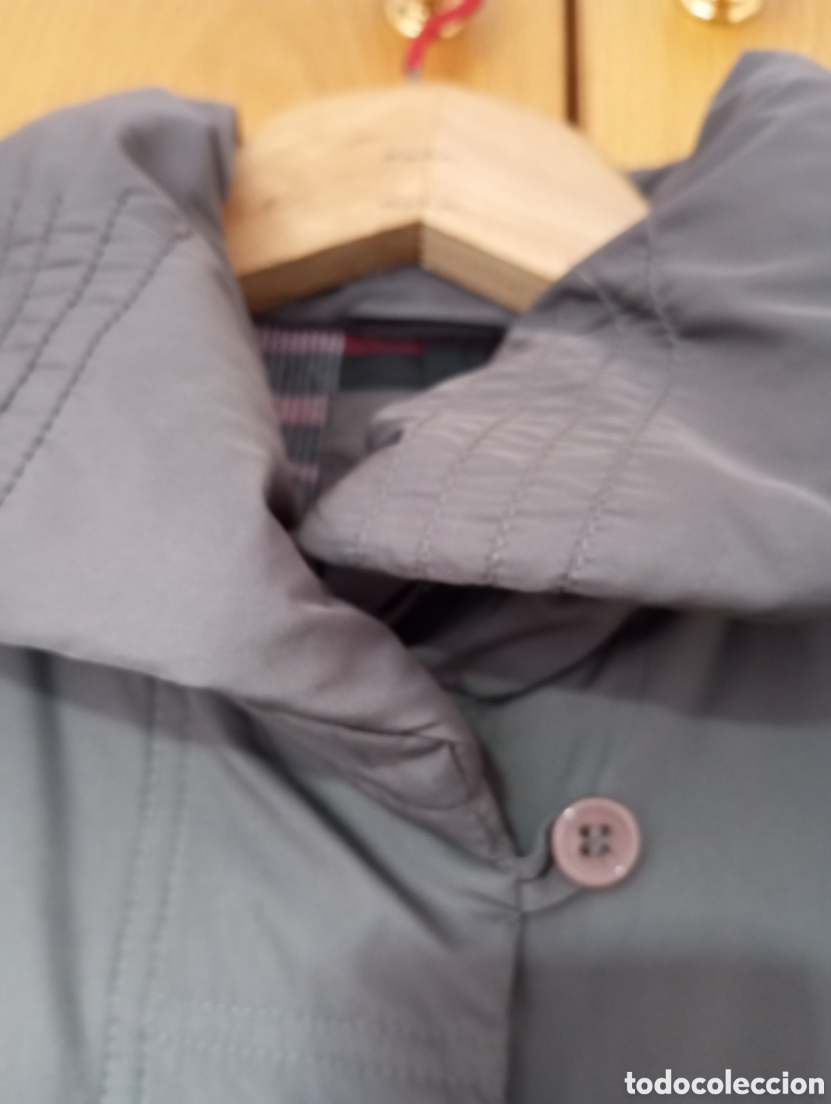 Segunda mano: Chaqueta acolchada gris mujer - Foto 4