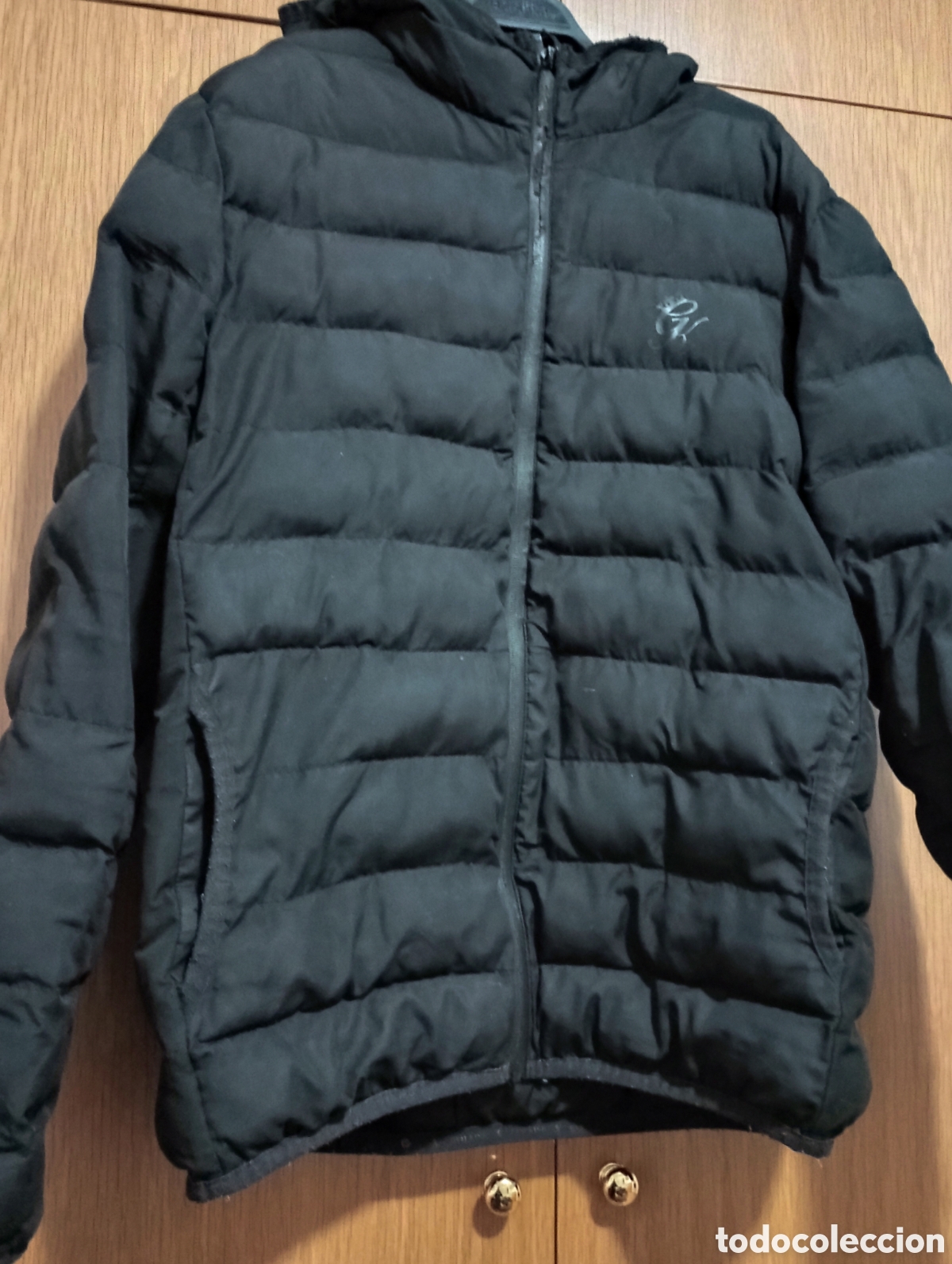 Segunda mano: Chaqueta infierno acolchada negra - Foto 2