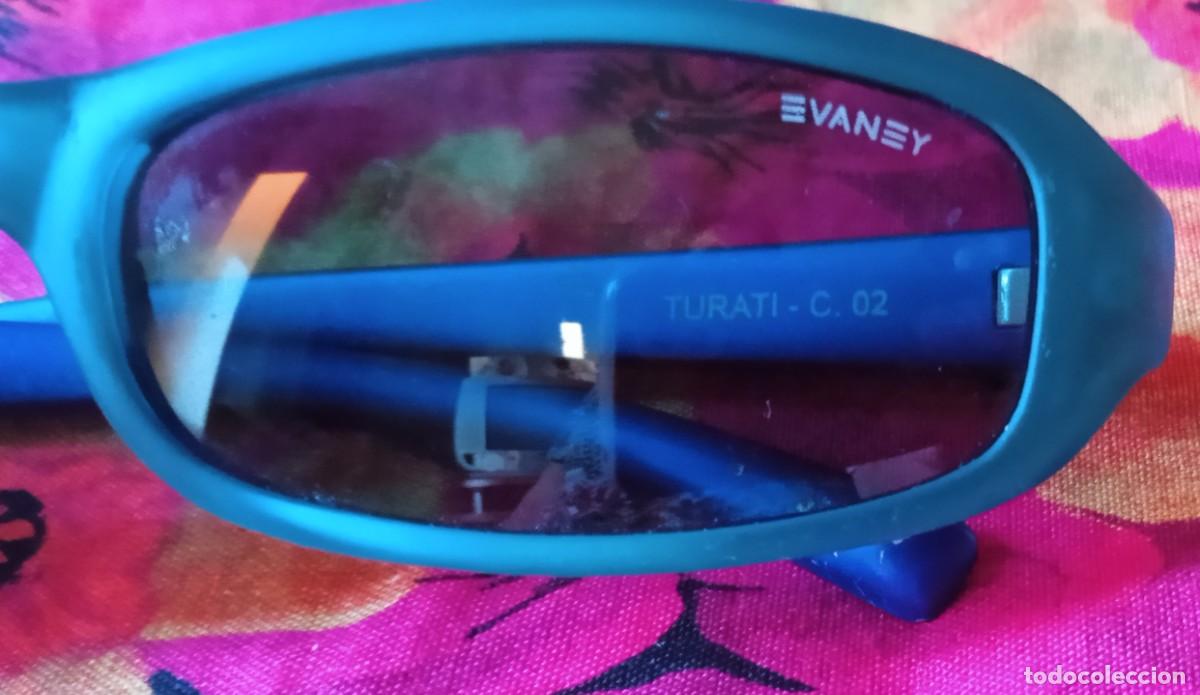 Segunda mano: GAFAS DE SOL VANEY-A&Ntilde;O 2000 - Foto 2