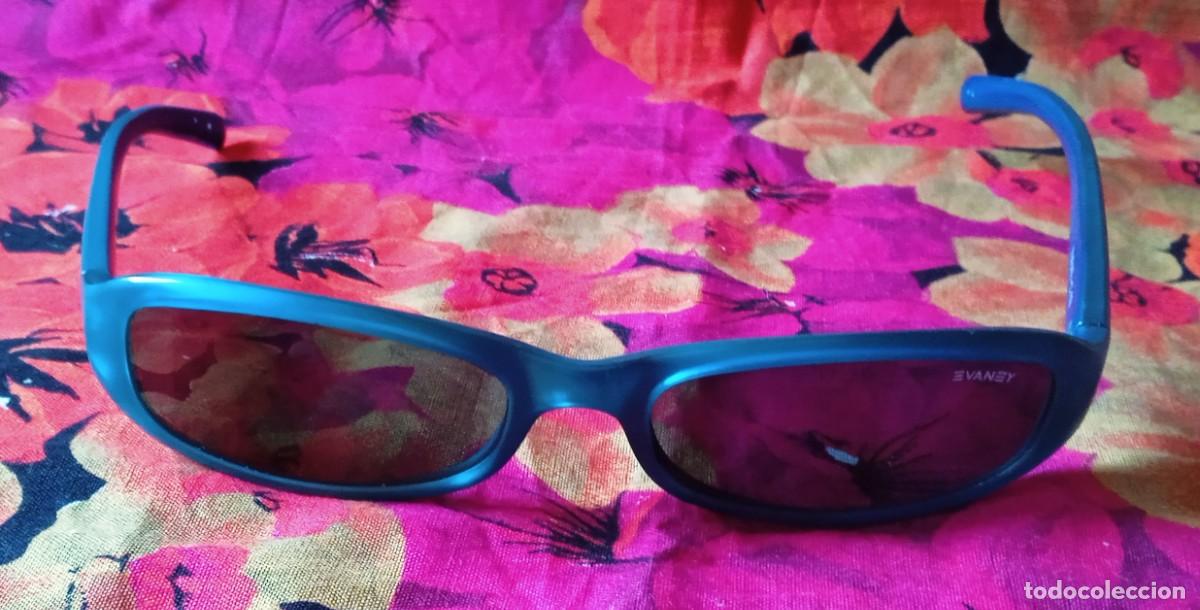 Segunda mano: GAFAS DE SOL VANEY-A&Ntilde;O 2000 - Foto 3