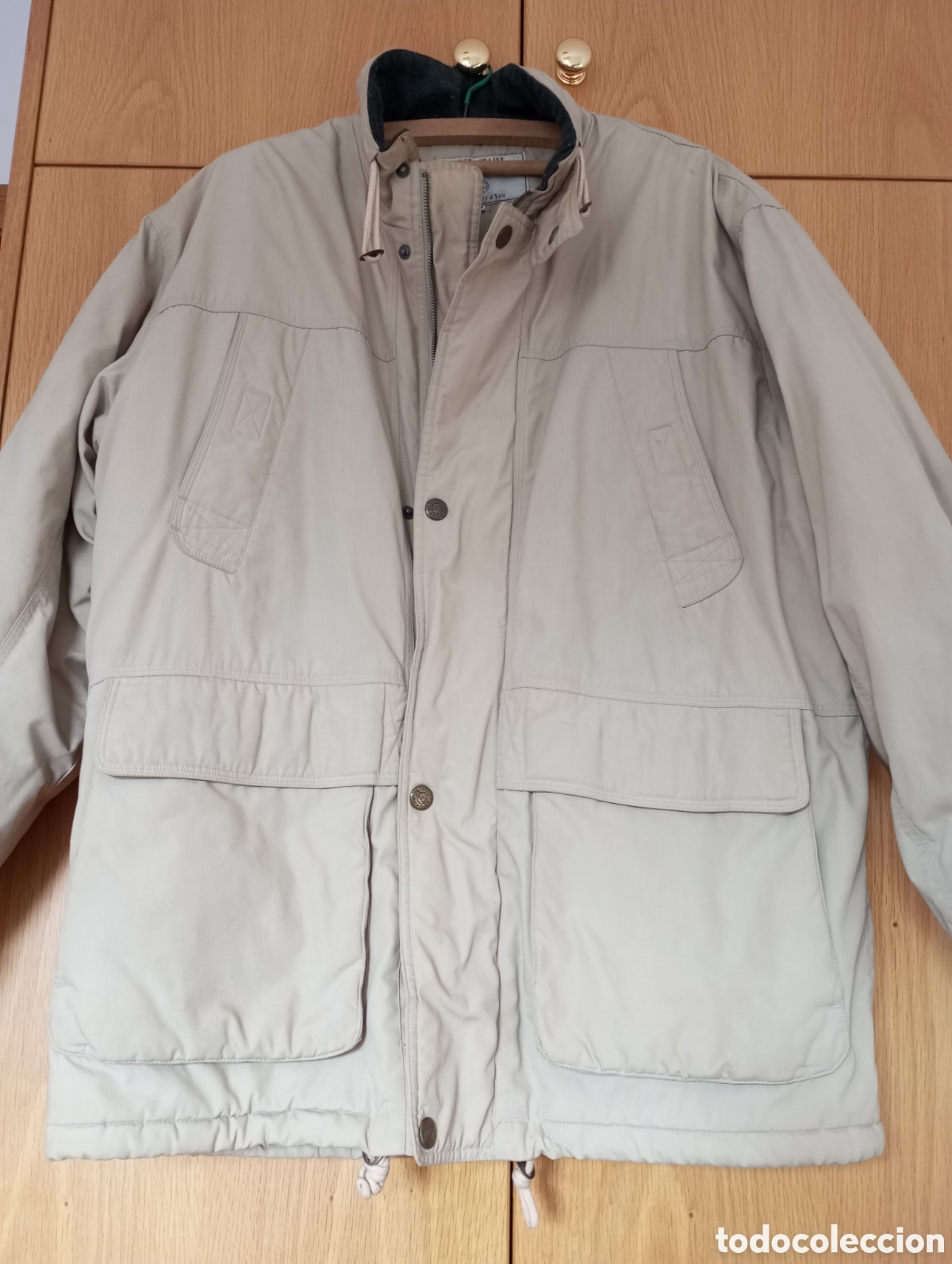 Segunda mano: Chaqueta hombre acolchada beig - Foto 1
