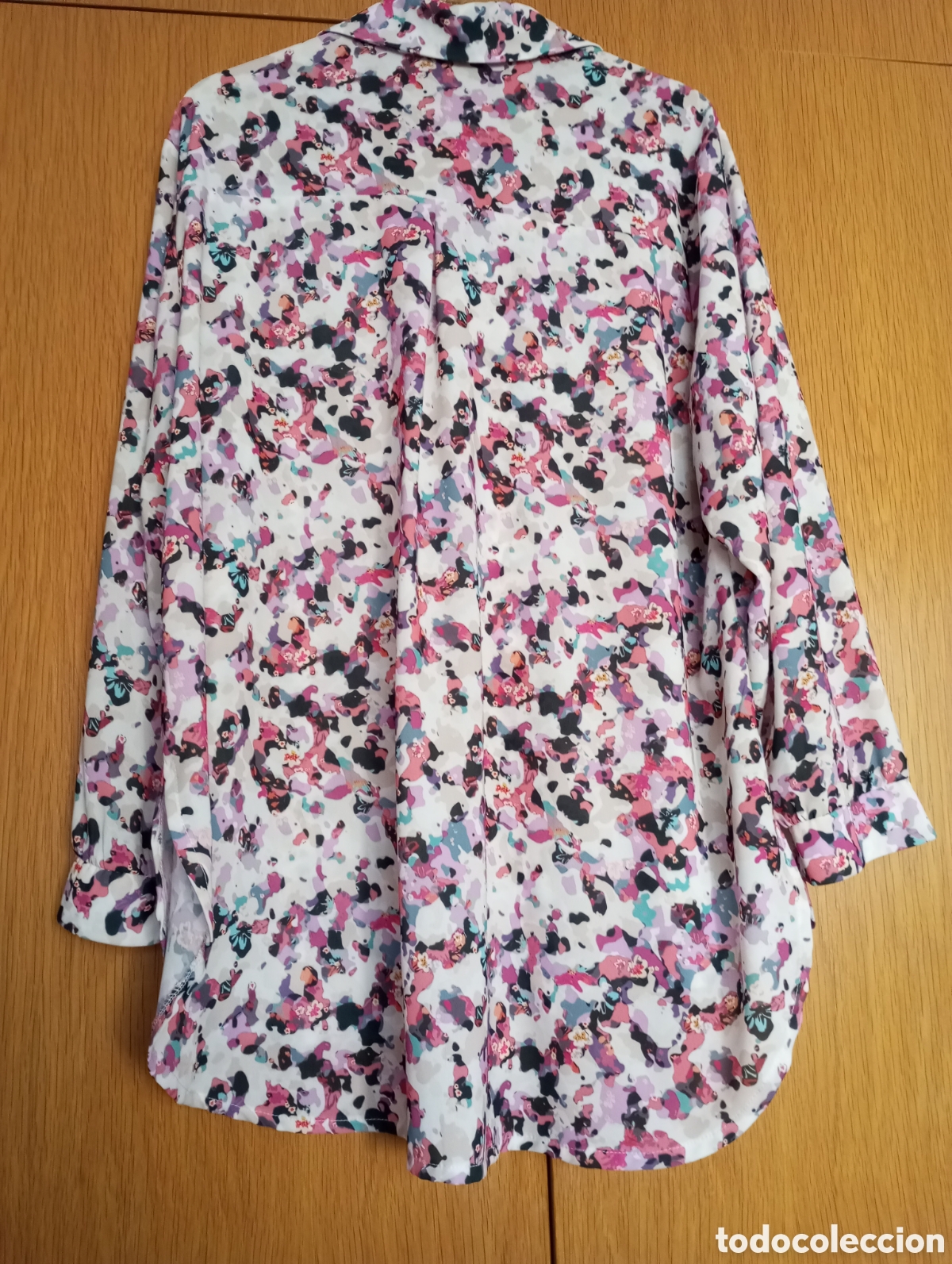 Segunda mano: Blusa estampada talla grande - Foto 2
