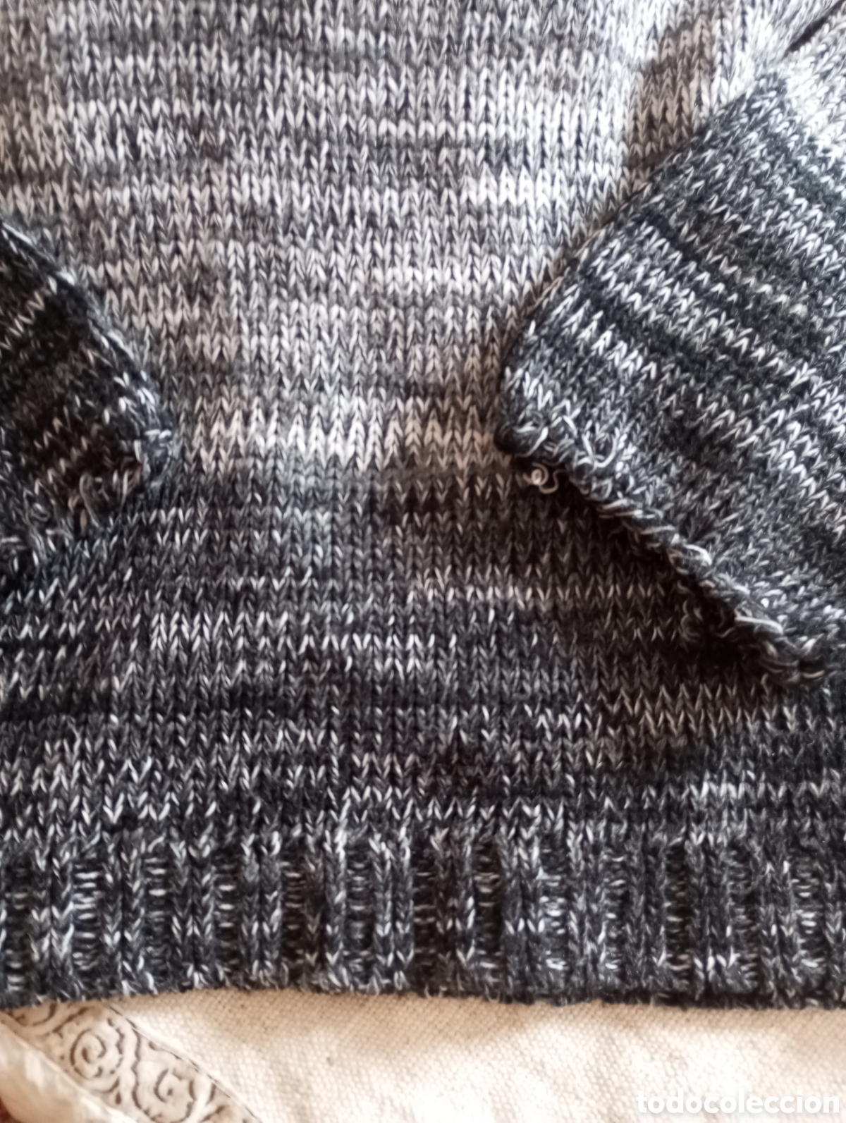 Segunda mano: Jersey gris en tonos degradados - Foto 3