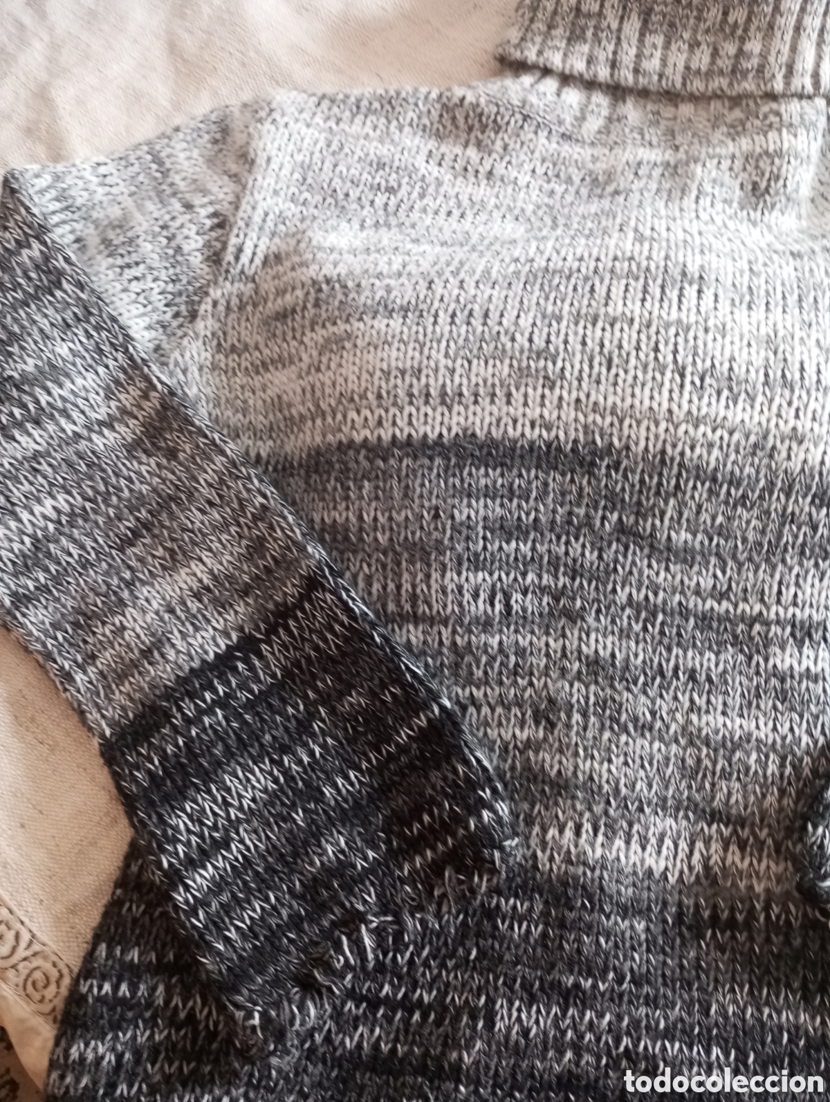 Segunda mano: Jersey gris en tonos degradados - Foto 5