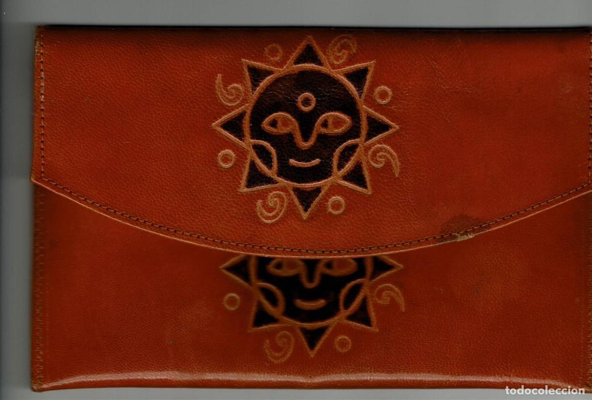 Segunda mano: Cartera repujado / sol - Foto 3