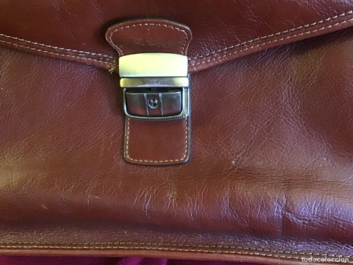 Segunda mano: Cartera portadocumentos en piel - Foto 2