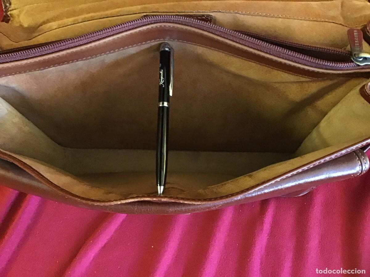 Segunda mano: Cartera portadocumentos en piel - Foto 6