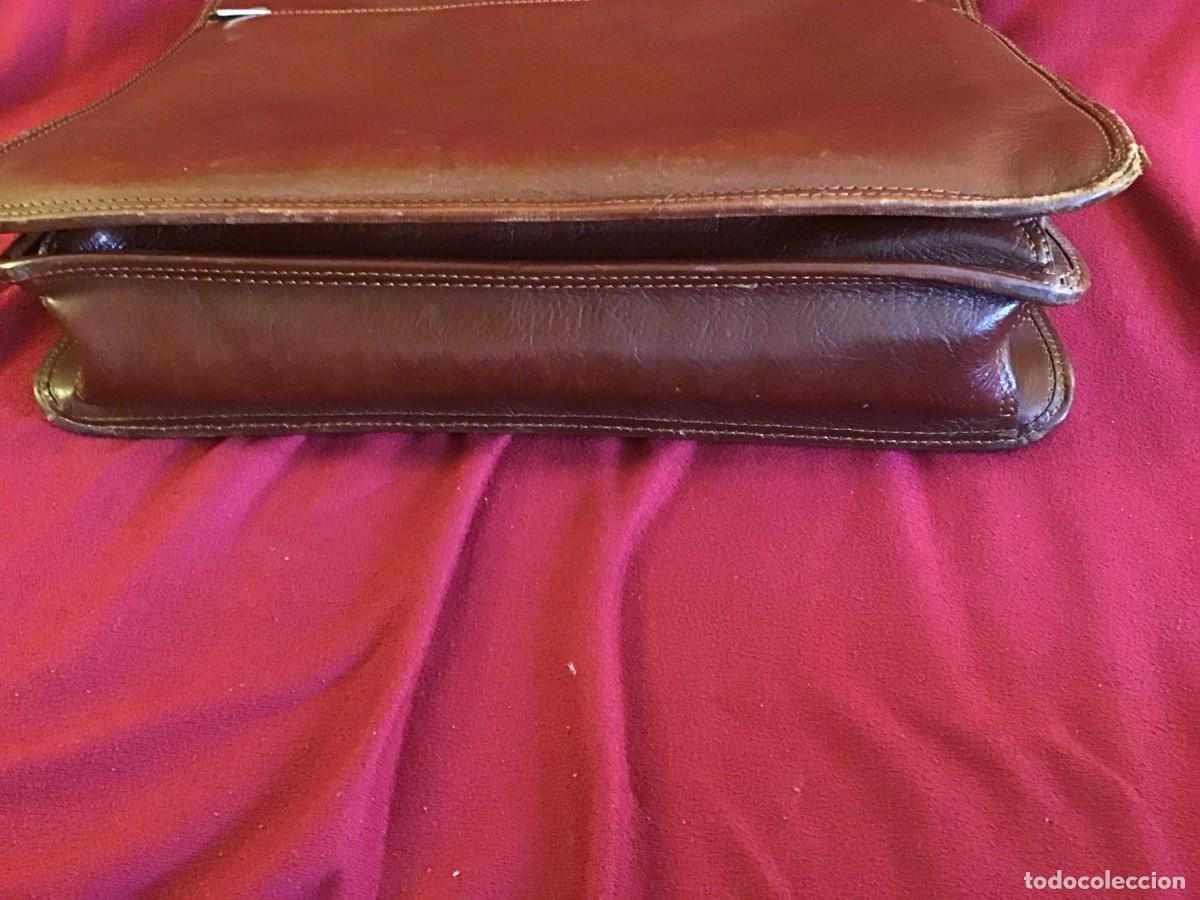 Segunda mano: Cartera portadocumentos en piel - Foto 7