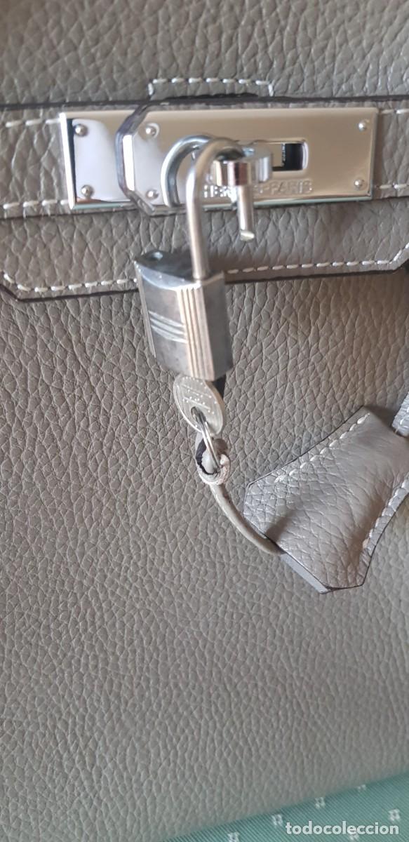 Segunda mano: Bolso de piel color gris - Foto 2