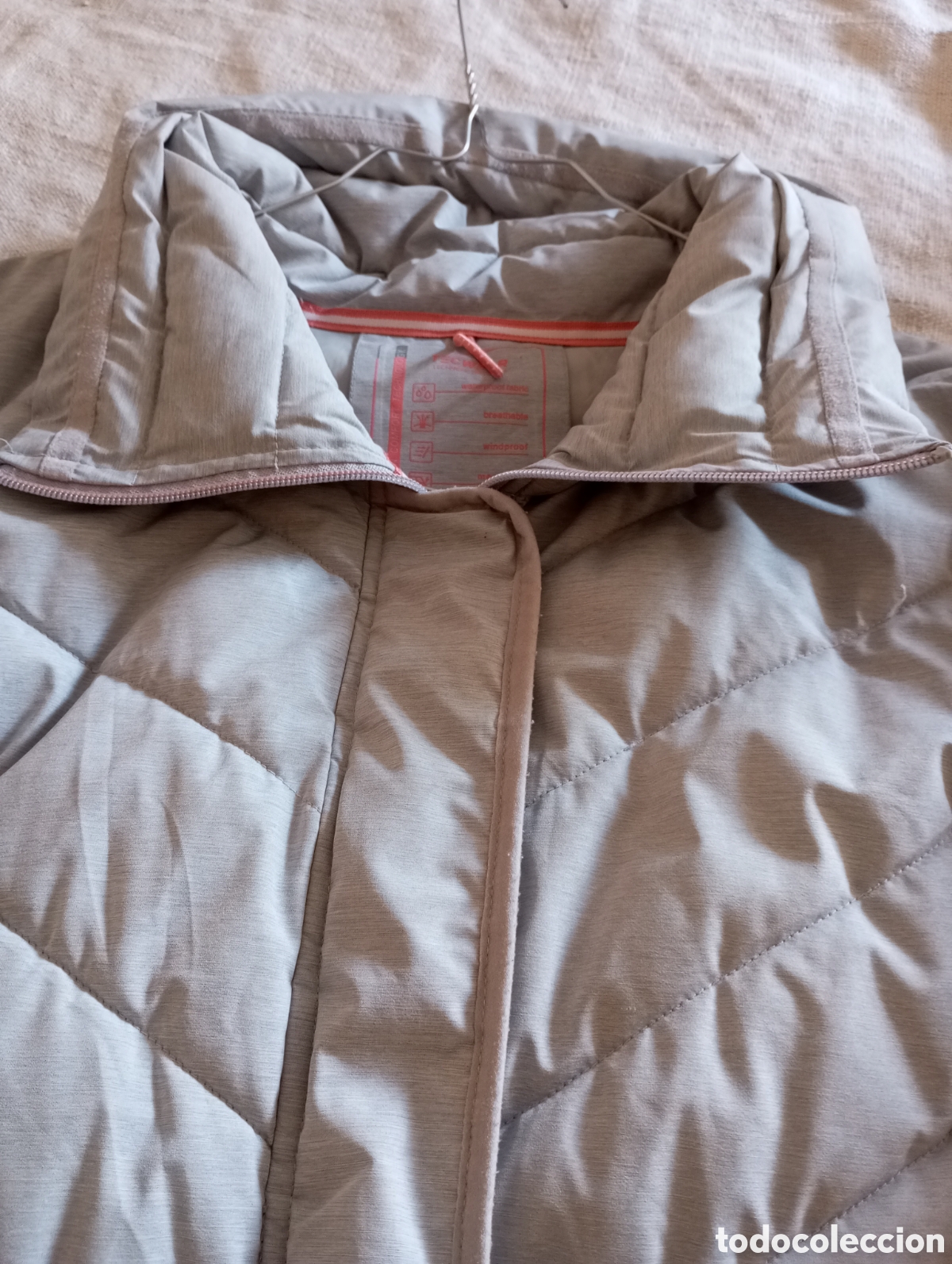 Segunda mano: Chaqueta t&egrave;cnica impermeable - Foto 2