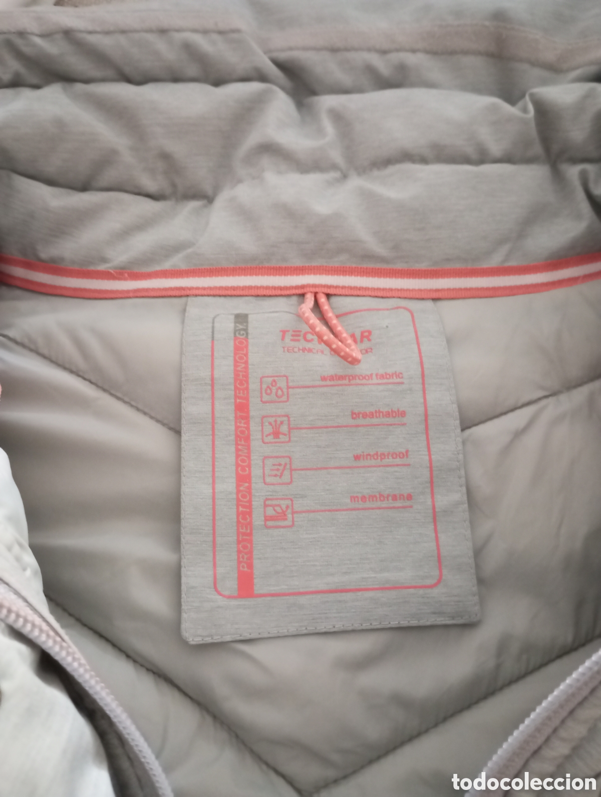 Segunda mano: Chaqueta t&egrave;cnica impermeable - Foto 4