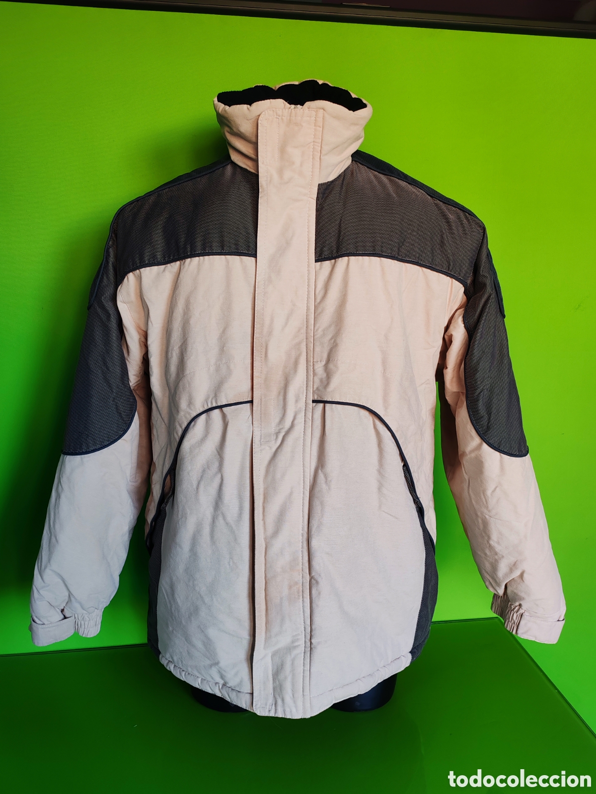 Segunda mano: Chaqueta 16 a&ntilde;os tapizz&co - Foto 1