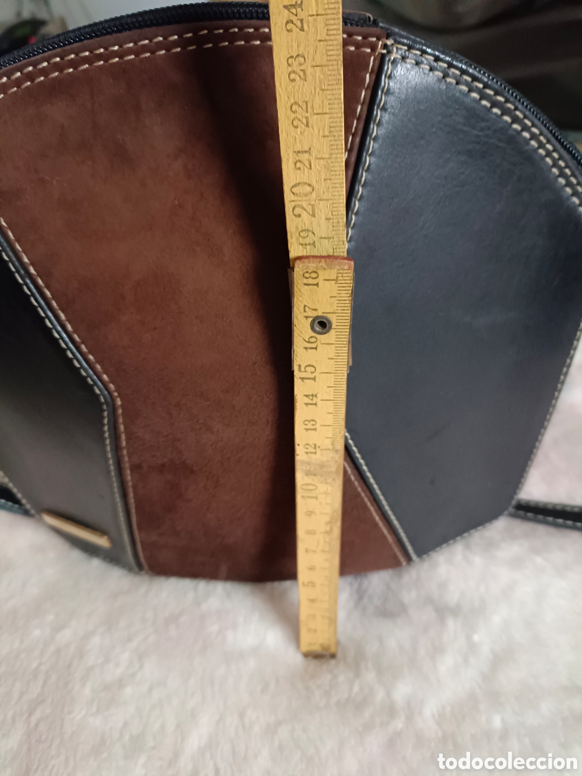 Segunda mano: Bolso de mano de cuero aut&eacute;ntico - Foto 3