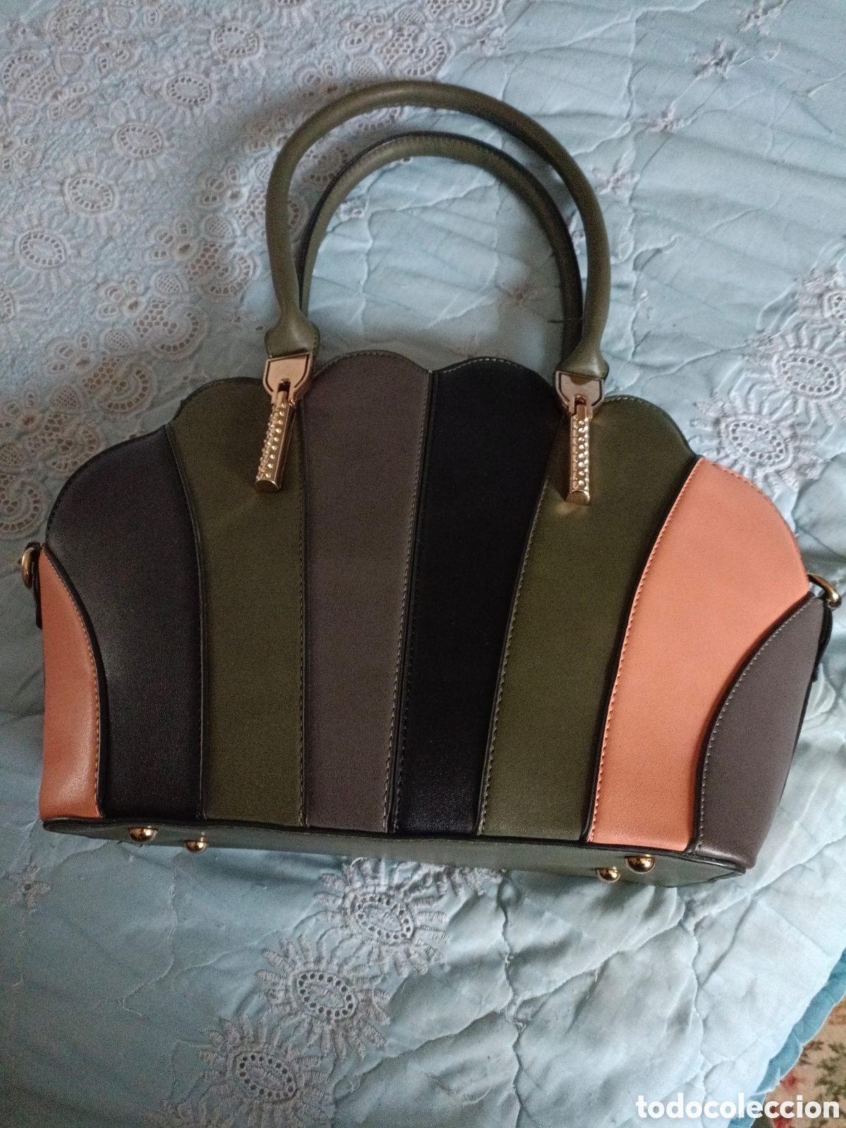 Segunda mano: Bolso de se&ntilde;oras multicolor - Foto 1