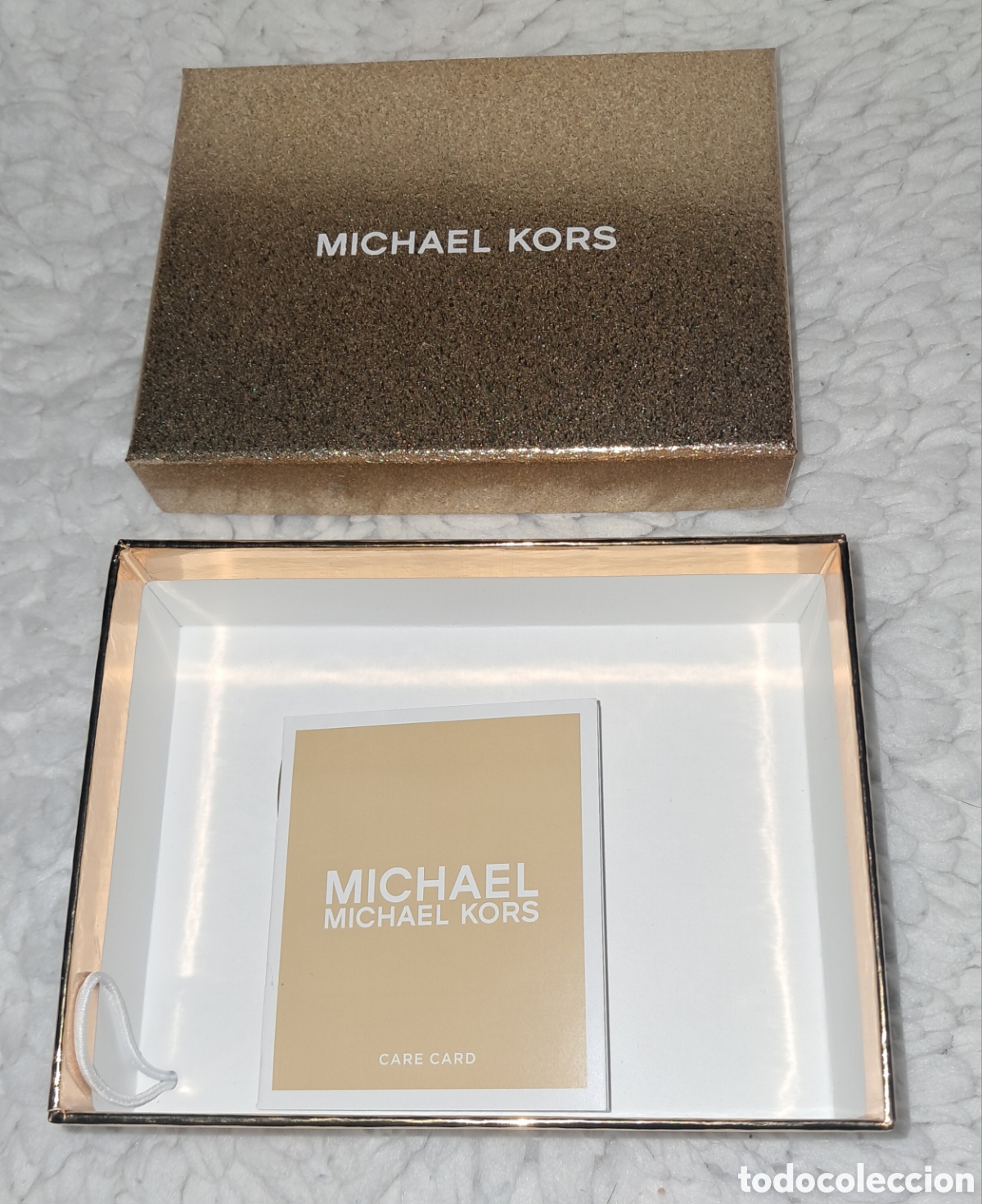 Segunda mano: Caja Michael Kors Dorada Glitter - Foto 3