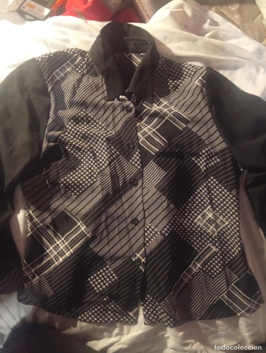Segunda mano: Camisa mujer.......... - Foto 1