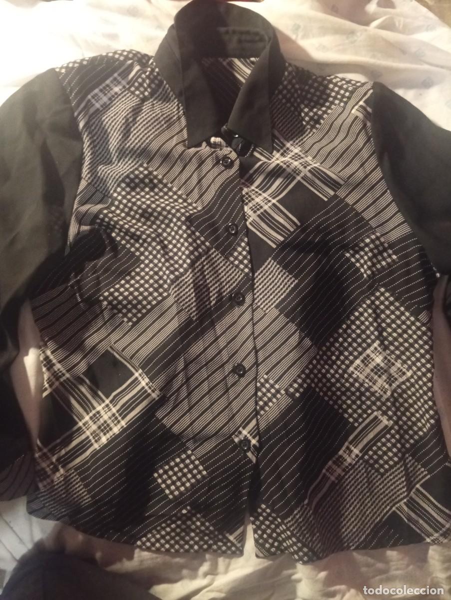 Segunda mano: Camisa mujer.......... - Foto 4