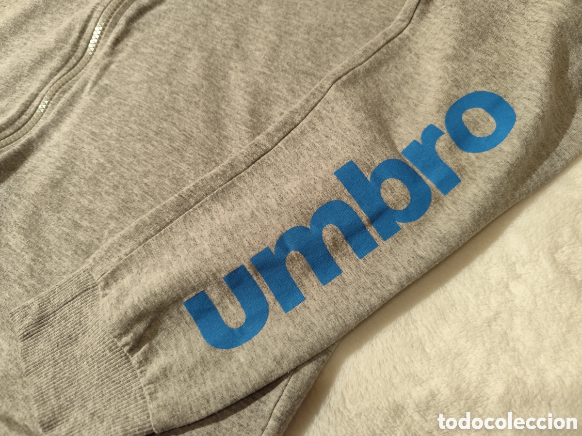 Segunda mano: Chaqueta Sudadera Umbro, con cremallera y capucha - Foto 3