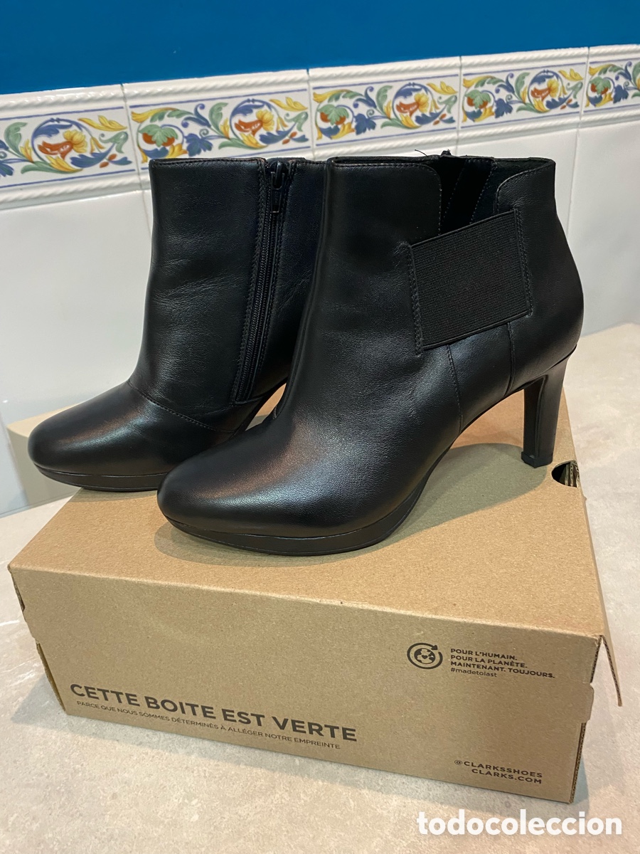 Segunda mano: Botines Clarks piel negros - Foto 4