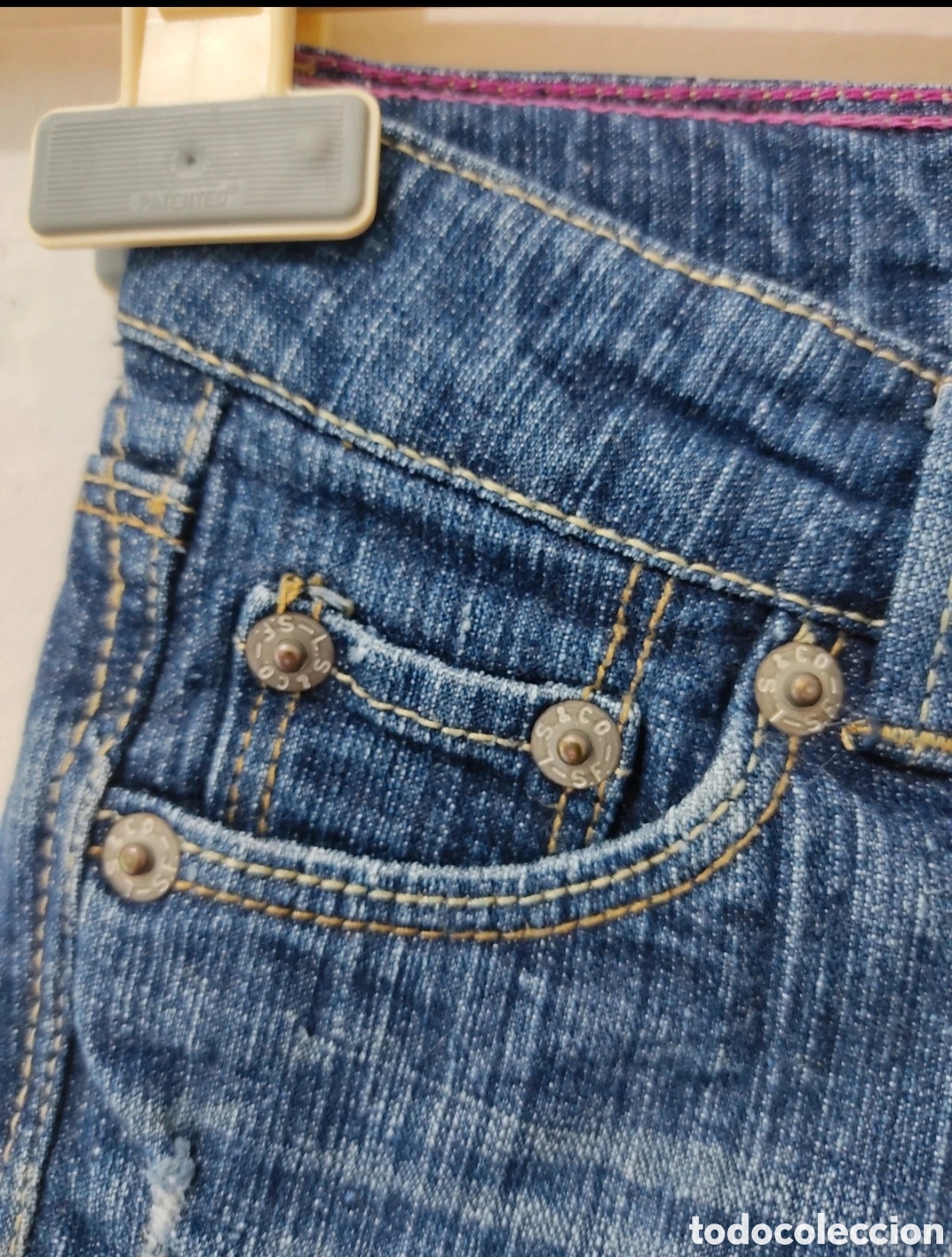 Segunda mano: Vaqueros para Ni&ntilde;as de 5 a&ntilde;os marca Levis - Foto 6
