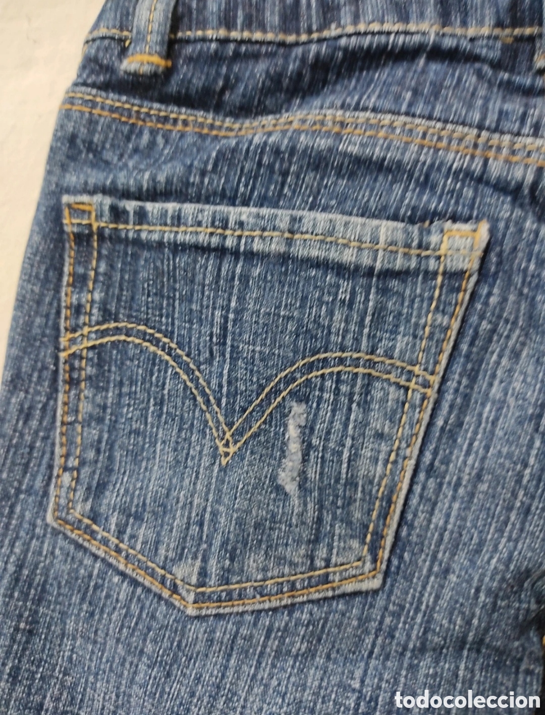 Segunda mano: Vaqueros para Ni&ntilde;as de 5 a&ntilde;os marca Levis - Foto 13