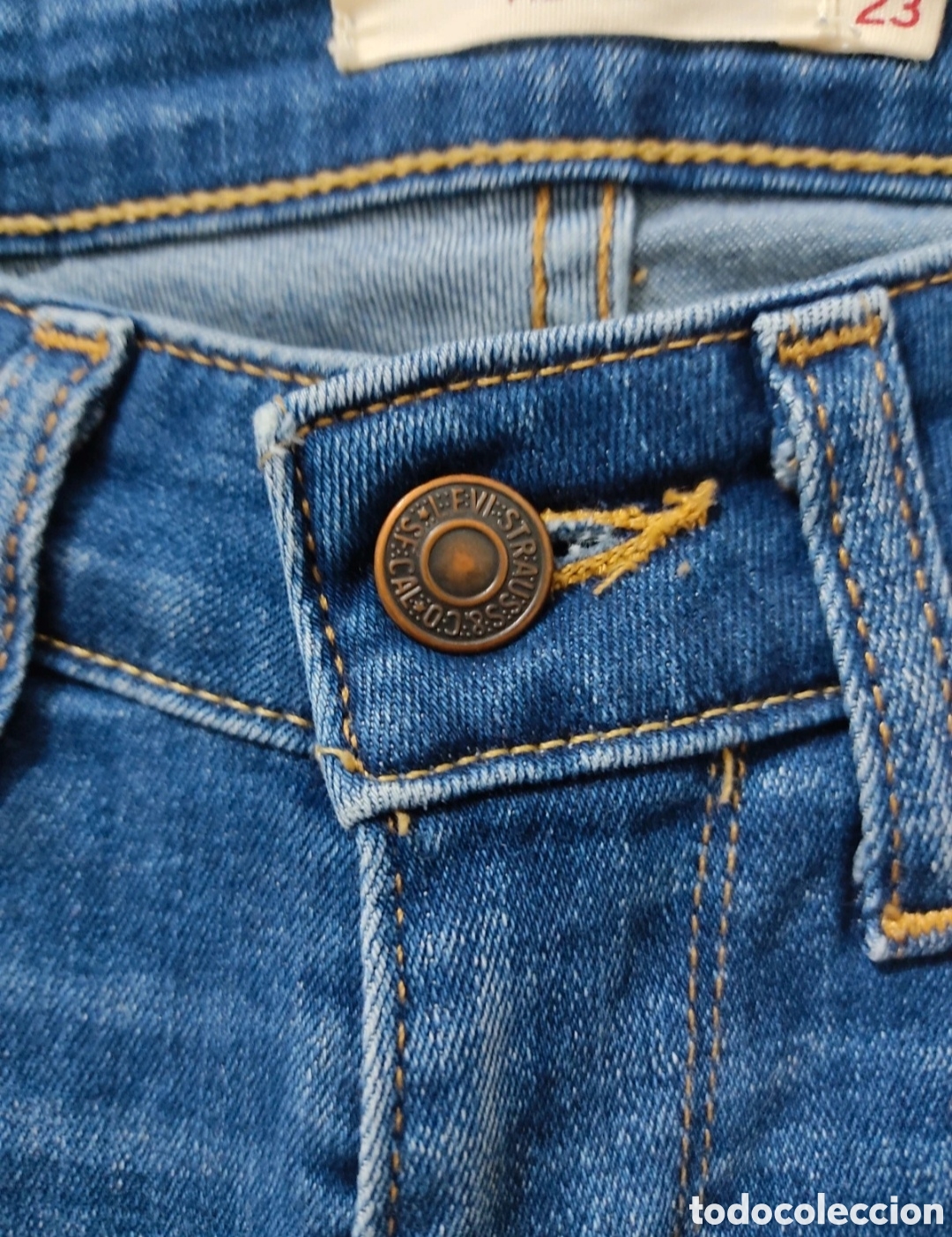 Segunda mano: Vaqueros Rectos para Chicas de 14 a&ntilde;os marca Levis - Foto 5