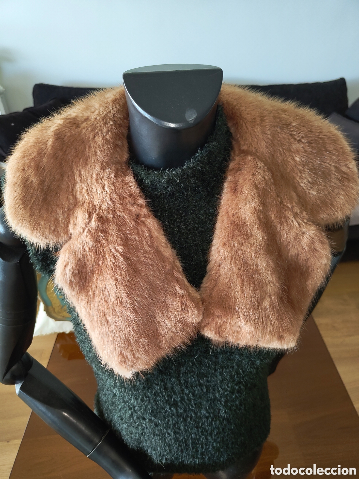 Segunda mano: Cuello de piel marr&oacute;n claro muy suave - Foto 1