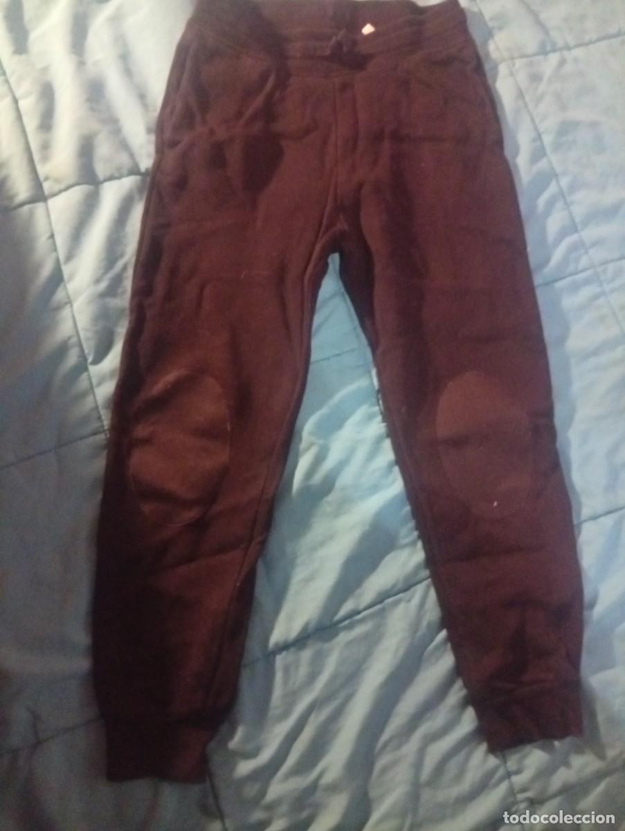 Segunda mano: Pantalones con rodilleras - Foto 2