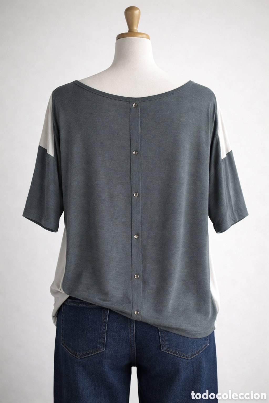 Segunda mano: Camiseta tipo blusa mujer - Foto 2