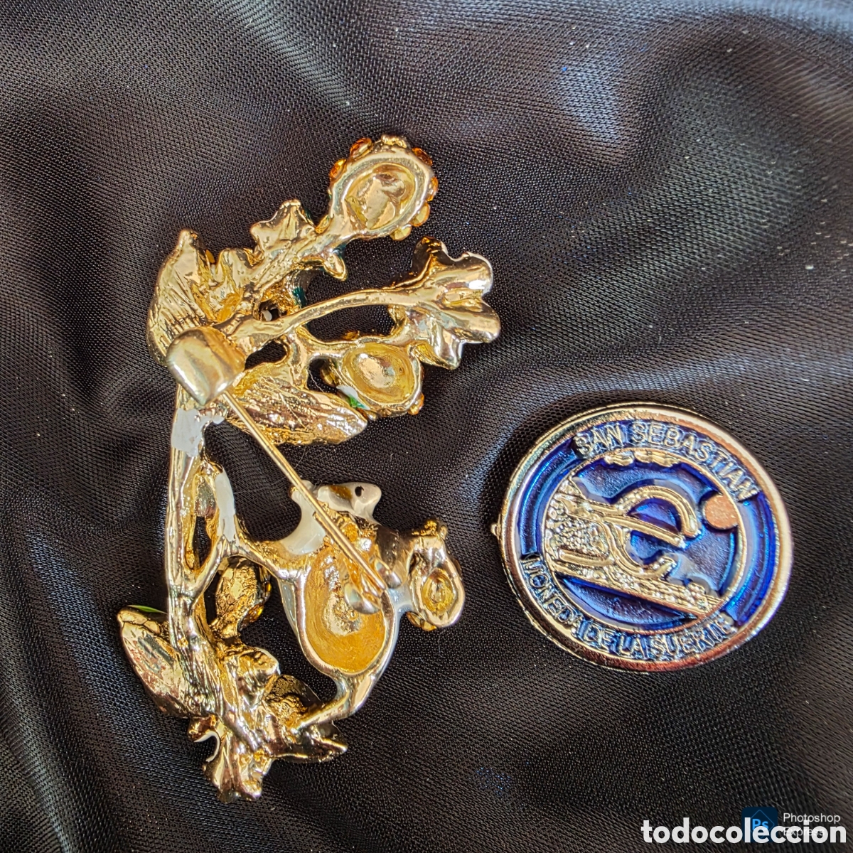 Segunda mano: Broche de rat&oacute;n con bayas y flores - Foto 2