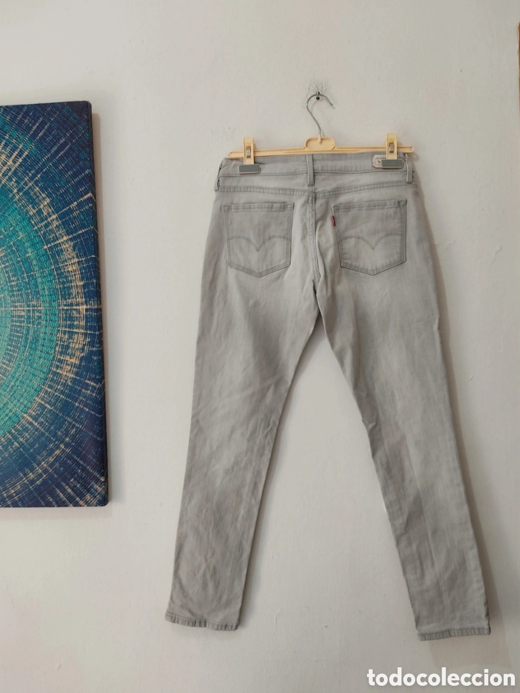 Segunda mano: Vaqueros Rectos para mujer M-L marca Levis - Foto 5