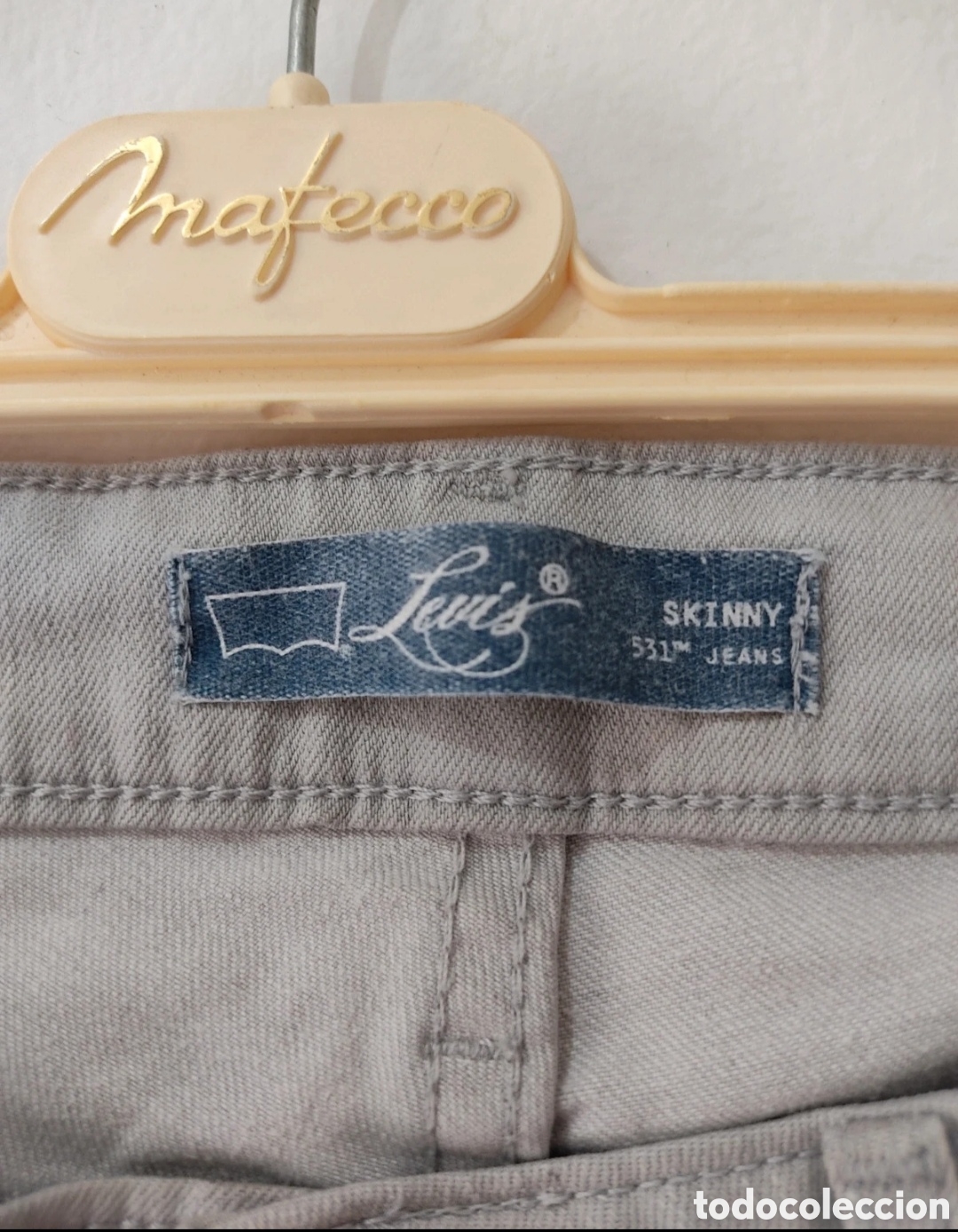 Segunda mano: Vaqueros Rectos para mujer M-L marca Levis - Foto 6