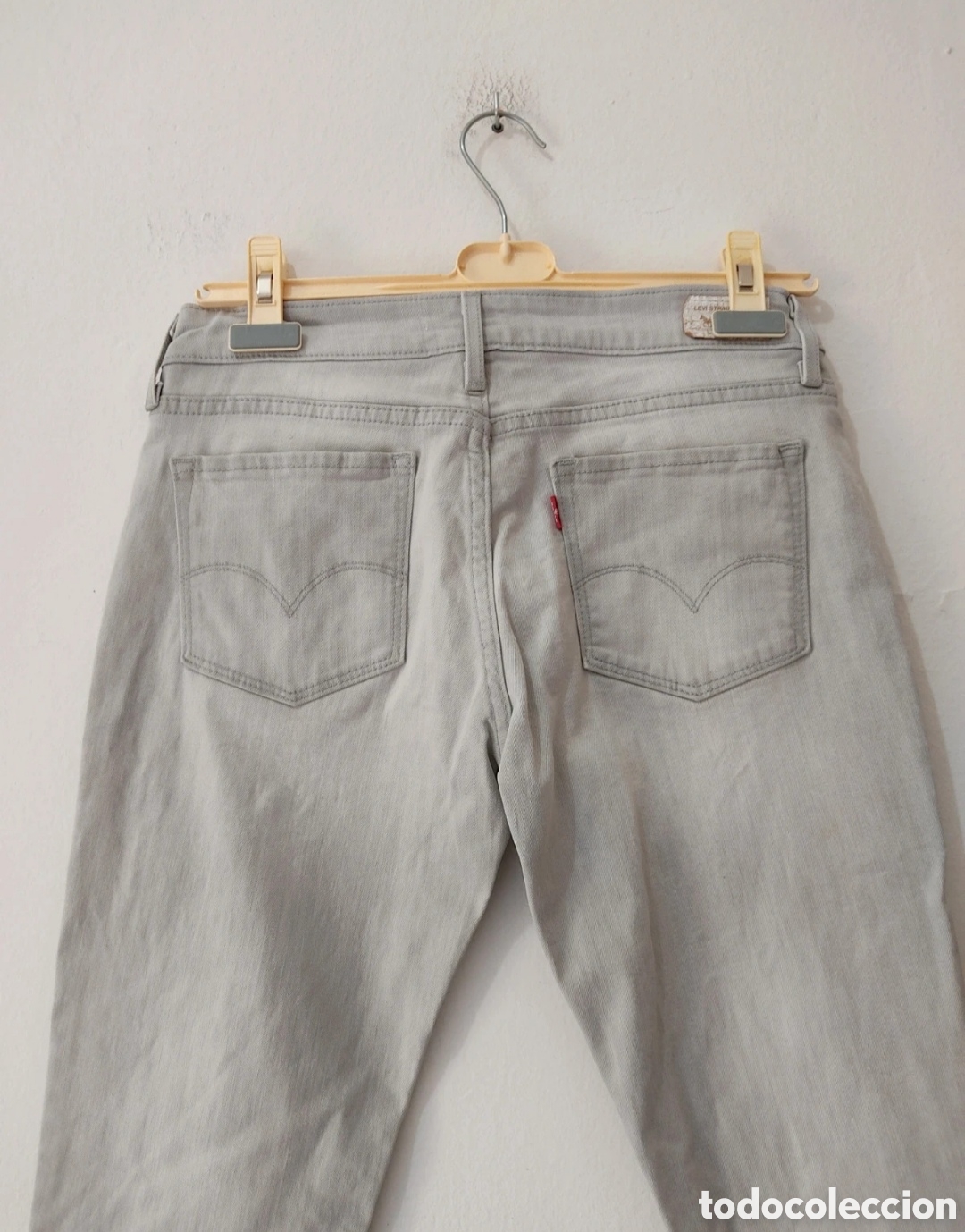Segunda mano: Vaqueros Rectos para mujer M-L marca Levis - Foto 12