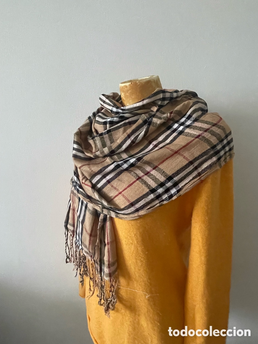 Segunda mano: fular con dise&ntilde;o en algod&oacute;n - Foto 2