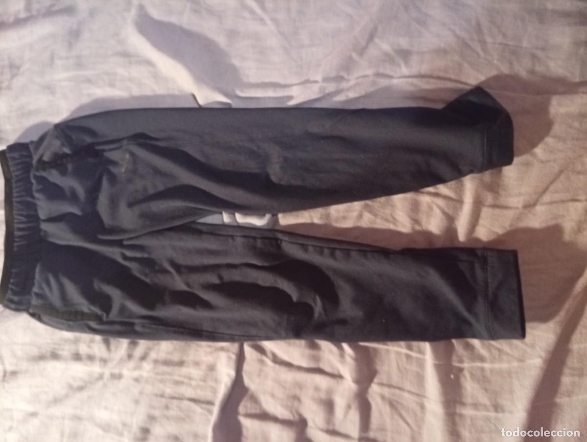 Segunda mano: Pantalones............... - Foto 1