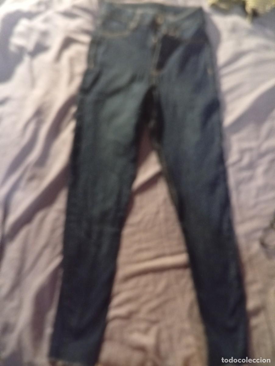 Segunda mano: Pantalones............... - Foto 1